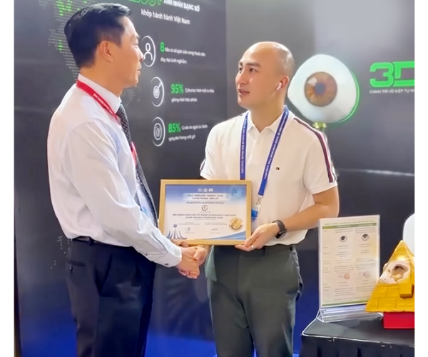 Gắn kết chuyên môn và nâng tầm điều trị tại Trung Tâm Mắt Giả Việt Nam